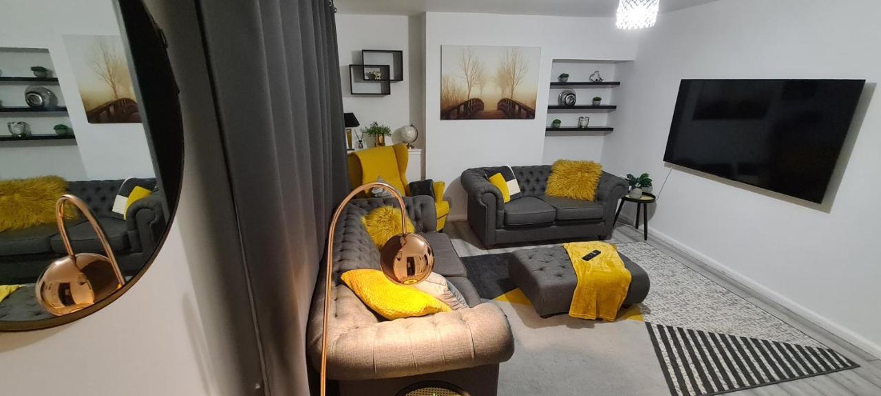 Cosy 3-Bedroom House In Aspley نوتينغهام المظهر الخارجي الصورة