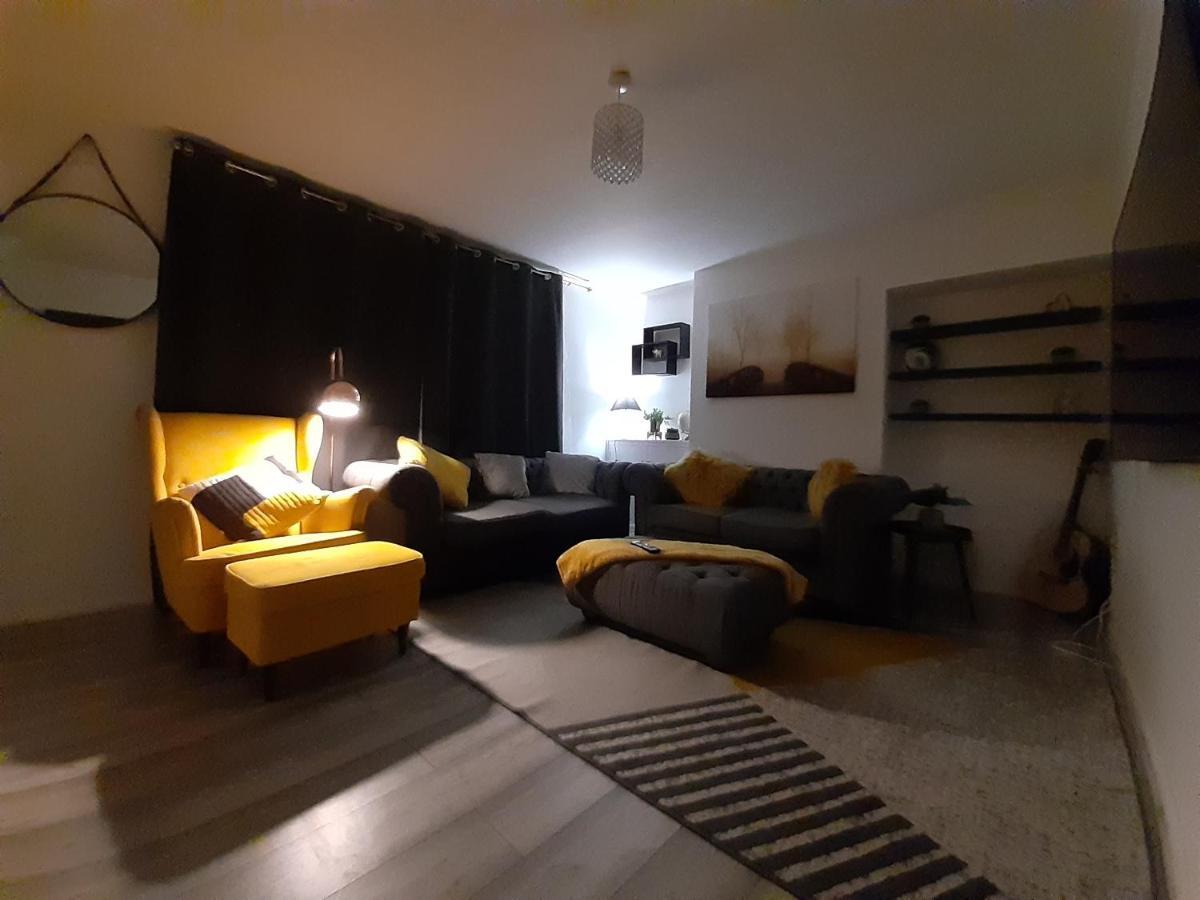 Cosy 3-Bedroom House In Aspley نوتينغهام المظهر الخارجي الصورة