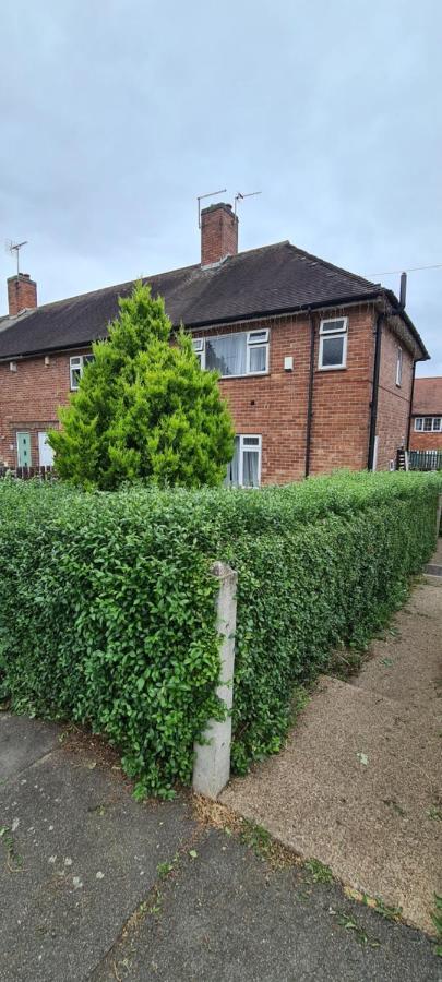 Cosy 3-Bedroom House In Aspley نوتينغهام المظهر الخارجي الصورة